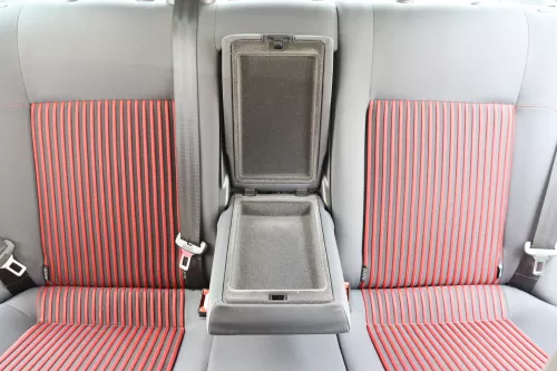 VW Polo 9N 9N3 Sitz Rückbank Sitzfläche Sitze 3 Punkt Gurt hinten rot Kopfstütze (159181)