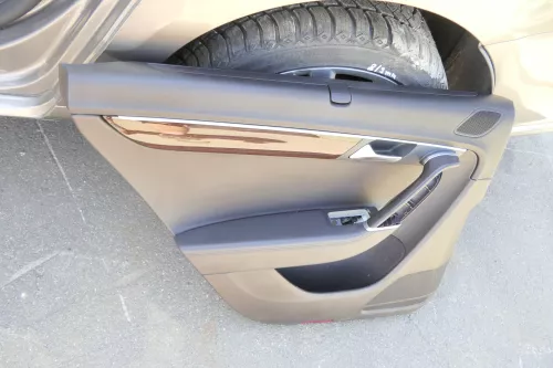 VW Passat 3C B7 Kombi 4x Türverkleidung Verkleidung Tür vorne hinten Leder braun (159213)