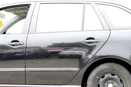 Skoda Fabia 6Y Combi Variant Kombi Tür hinten links schwarz LF9R -ohne Anbauteil