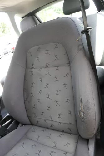 VW Caddy 3 2k Sitz Fahrersitz vorne links +rechts Beifahrersitz Sitzheizung (159297)