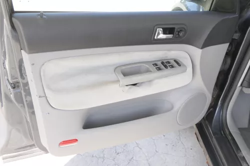 Golf 4 1J Limousine Türverkleidung Verkleidung Tür vorne links grau (159304)