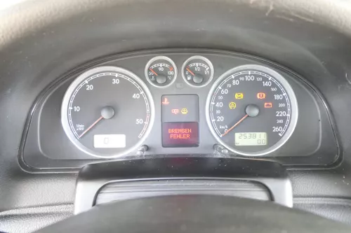 VW Passat 3BG Tacho Tachometer Kombiinstrument 253.000km 3B0920829A Diesel TDI
