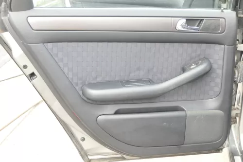 Audi A6 4B Türverkleidung Verkleidung Tür vorne +hinten links rechts soul schwar (159347)