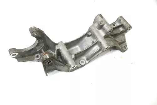 VW Golf 4 Bora Halter Konsole Lichtmaschine Träger 071260089B AGZ 2,3 (159375)