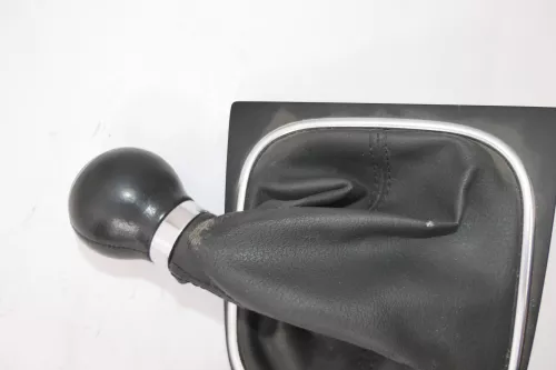 Golf 5 Schaltknauf Schaltsack Schaltung Schaltknüppel Leder 6-Gang 1K0711113CG (159416)