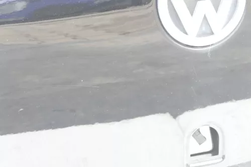 VW Fox 5Z Heckklappe Kofferraumklappe Klappe hinten + Scheibe schwarz L041 uni d (159474)