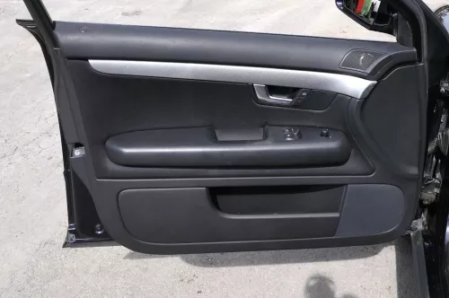 4x Audi A4 8E B6 Türverkleidung Verkleidung Tür vorne + hinten schwarz links man