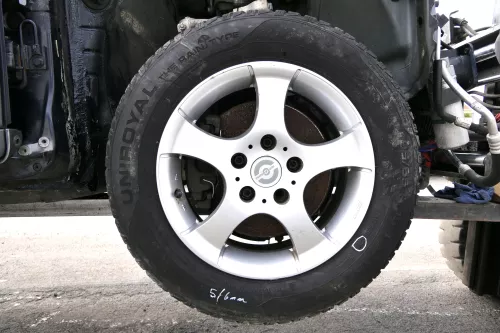 4x Audi A4 8E A6 4B Alufelgen 195/65R15 91T Winterreifen Reifen 5-7mm KBA 46652