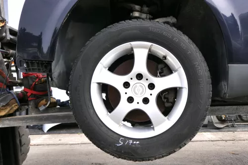 4x Audi A4 8E A6 4B Alufelgen 195/65R15 91T Winterreifen Reifen 5-7mm KBA 46652 (159634)