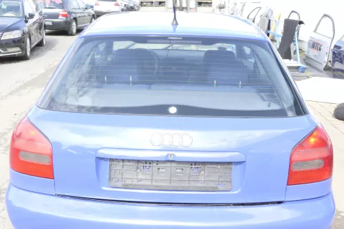 Audi A3 8L bis ca.Bj.1999 Heckklappe Kofferraumklappe Klappe hinten blau LY5M