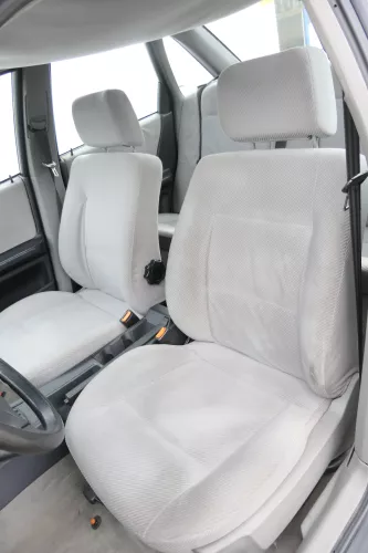 Audi 80 Sitz Fahrersitz vorne links +rechts Beifahrersitz (159887)
