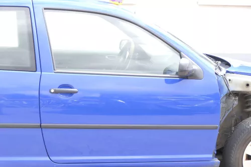VW Golf 4 Tür vorne rechts Beifahrertür 2/3-Türer blau LW5Z - ohne Anbauteile