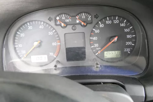 VW Golf 4 Tacho Tachometer Kombiinstrument 265.000km 1J0920821 1,4