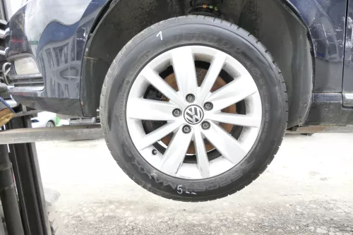 1x VW Passat 3C B7 Alufelge Felge 3AA601025 7x16H2 ET45 5x112 Perugia  1