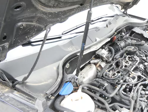 VW Passat 3C Abdeckung Windlauf Verkleidung Wischer Wasserkasten Wasserabweiser