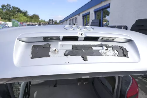 Audi A3 8L bis cBj. ca1999 Heckklappe Kofferraumklappe Klappe hinten silber LY7M (160009)