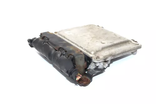 VW Passat 3C Steuergerät 1.9 TDI 77kw 105PS BLS Motor 03G906021PB