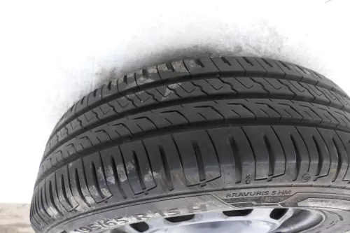 4x  VW Golf 4 Bora 195/65 R15 91T Sommerreifen 6jx15H2 ET38  ca. 3-5-7mm (160216)