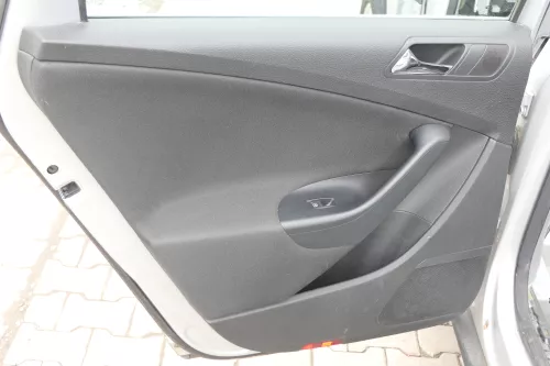 VW Passat 3C Variant Türverkleidung Verkleidung Tür hinten links schwarz (160267)