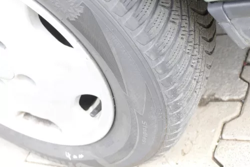 4x Audi A4 100 Alufelgen 195/65 R15 91T Winterreifen Reifen 4-8mm 8A0601025B (160368)