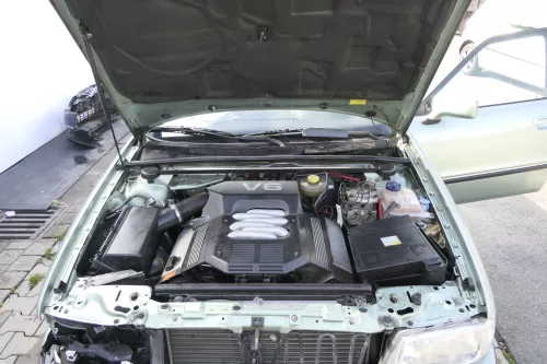 Audi A4 B5 A6 B4 C5 Krümmer Abgaskrümmer 078253032AD ABC AAH rechts 1-3Zylin