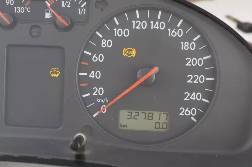 VW Passat 3B Tacho Tachometer Kombiinstrument 327.000km 3B0920800A TDI (160407)