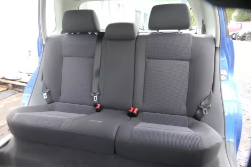 VW Polo 9N 9N3 Sitz Rückbank Sitzfläche Sitze 3 Punkt Gurt hinten mit Kopfstütze