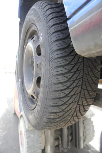 Polo 6R 9N Ibiza Felgen 185/60 R14 82H Winterreifen M+S 6jx15 ET38 Reifen 7mm (160538)