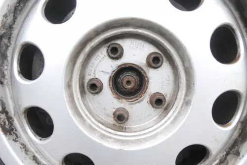 Audi A3 8L Alufelgen Reifen 195/65 R15 Sommerreifen 4-6mm 8L0601025E (160747)