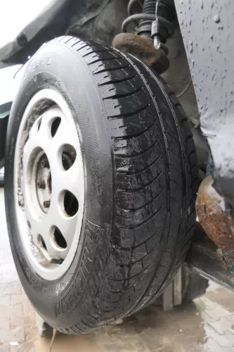 Audi A3 8L Alufelgen Reifen 195/65 R15 Sommerreifen 4-6mm 8L0601025E