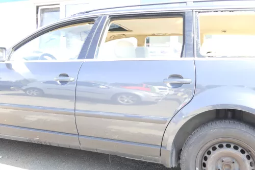 VW Passat 3B 3BG 3B6 Kombi Variant Tür hinten links grau LC7V