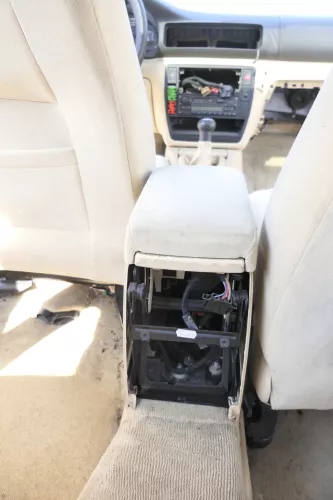 VW Passat 3BG Mittelarmlehne Armlehne Fach Lehne Mittelkonsole sonnebeige beige (160820)