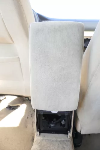 VW Passat 3BG Mittelarmlehne Armlehne Fach Lehne Mittelkonsole sonnebeige beige (160820)