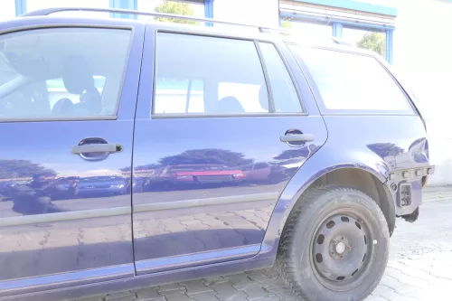 VW Golf 4 Bora Tür hinten links nur Kombi / Variant blau LB5N indigoblau ohne An