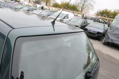 VW Golf 4 Limousine Heckklappe Kofferraumklappe Klappe hinten grün LC6M ohneAn (161060)