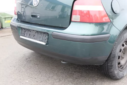 VW Golf 4 Limousine Stoßstange hinten Heckstoßstange Stoßfänger grün LC6M bright (161061)