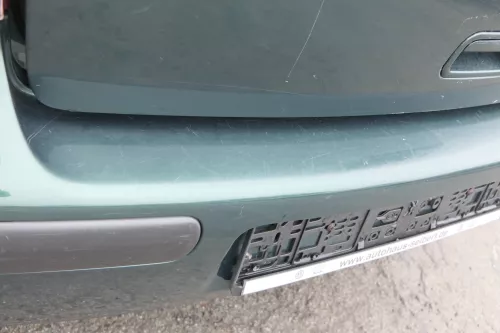 VW Golf 4 Limousine Stoßstange hinten Heckstoßstange Stoßfänger grün LC6M bright (161061)