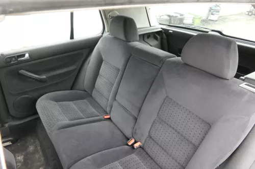 Golf 4 Limousine Sitz Rückbank Rücksitzbank Sitzfläche Sitze Kopfstützen Velour (161088)