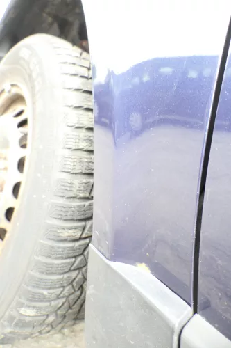 VW Passat 3B Kotflügel vorne links blau LN5Y (161533)