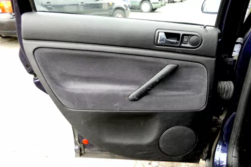 VW Passat 3B Variant Türverkleidung Verkleidung Tür vorne u hinten schwarz links (161541)