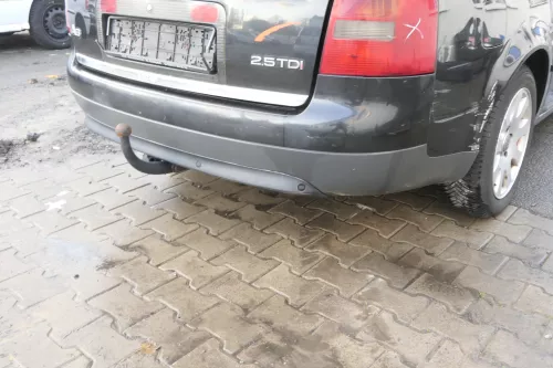 Audi A6 4B Kombi Avant Stoßstange hinten Heckstoßstange schwarz LZ9W - PDC (161556)