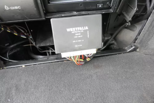 Audi A6 4B feste starr starre Anhängerkupplung Anhängekupplung Kabelbaum Westfal (161557)