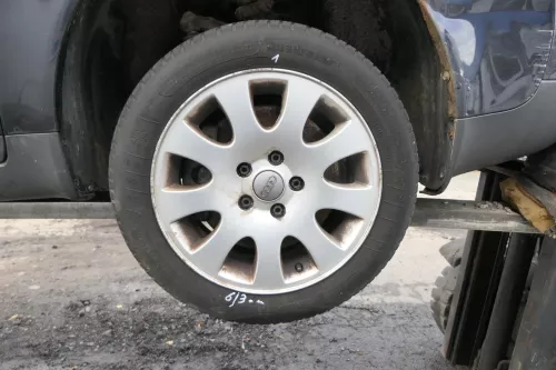 Audi A4 8E A6 4B Alufelgen 205/55 R16 91H Winterreifen Reifen 3-7mm 4B0601025K (161568)