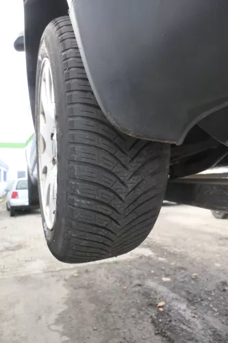 Audi A4 8E A6 4B Alufelgen 205/55 R16 91H Winterreifen Reifen 3-7mm 4B0601025K (161568)