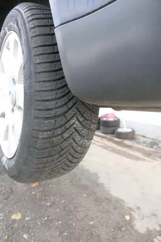 Audi A4 8E A6 4B Alufelgen 205/55 R16 91H Winterreifen Reifen 3-7mm 4B0601025K (161568)