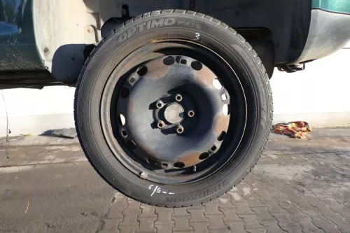 VW Polo 9N 6R Felgen Reifen 195/55 R15 85H Sommerreifen ca. 4-6mm  (161868)