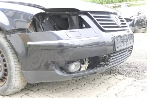 VW Passat 3BG Stoßstange vorne Frontstoßstange Stoßfänger schwarz LC9Z SWR (162013)