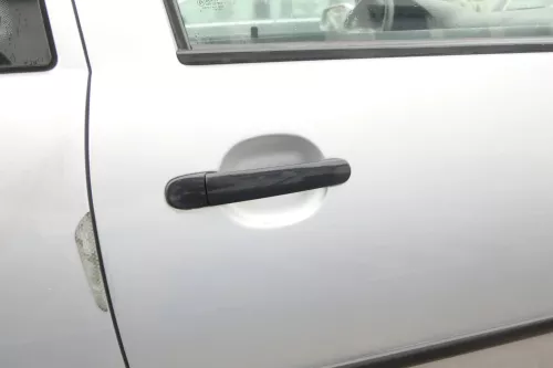 VW Golf 4 Tür vorne rechts Beifahrertür 2/3-Türer LA7W silber grau ohnAnbauteile (162035)