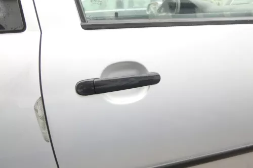 VW Golf 4 Tür vorne rechts Beifahrertür 2/3-Türer LA7W silber grau ohnAnbauteile (162035)