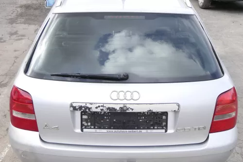 Audi A4 B5 Avant Facelift Heckklappe Klappe hinten silber LY7W Facelfit Scheibe